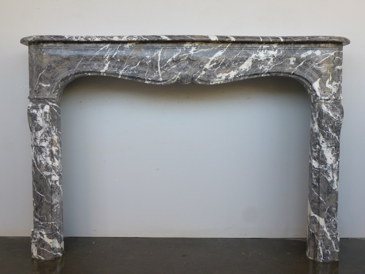 Antique fireplace  - Marble - Louis XV - XVIIIth C.