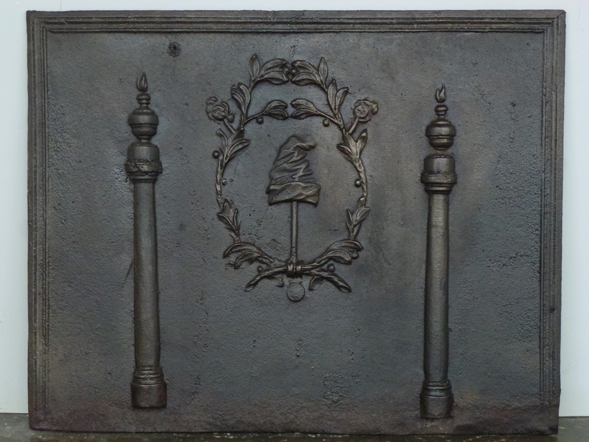 Antique fireback, Cast iron fire-back  - Cast iron - Louis XVI - XVIIIthC.