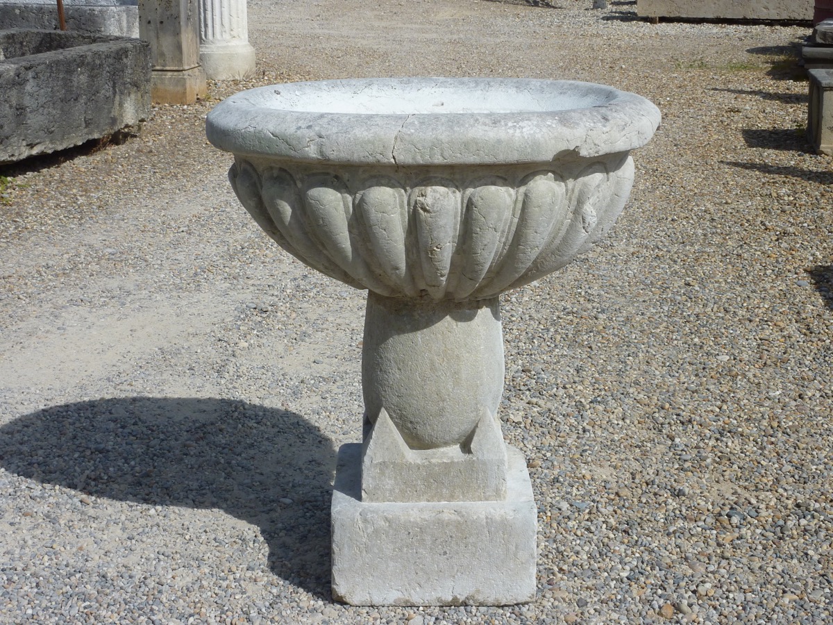 Bénitier  - Pierre - Haute époque - XVe S.