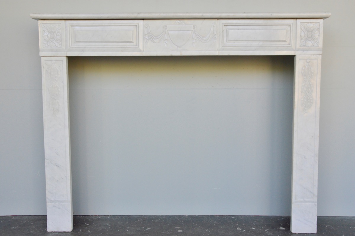 Antique fireplace  - White Marble - Louis XVI - XVIIIth C.