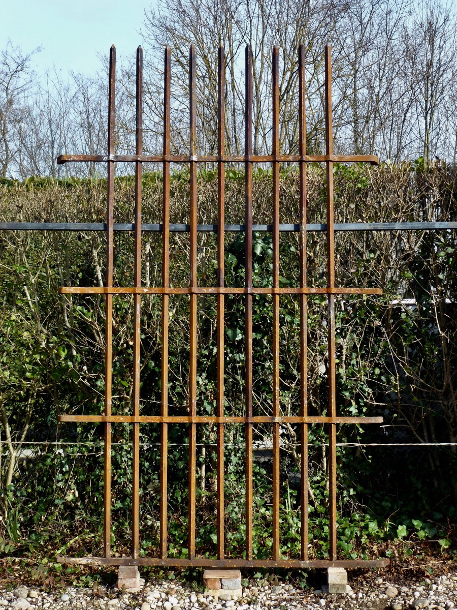 Grille de défense  - Fer forgé - Louis XIV - XVIIIe S.