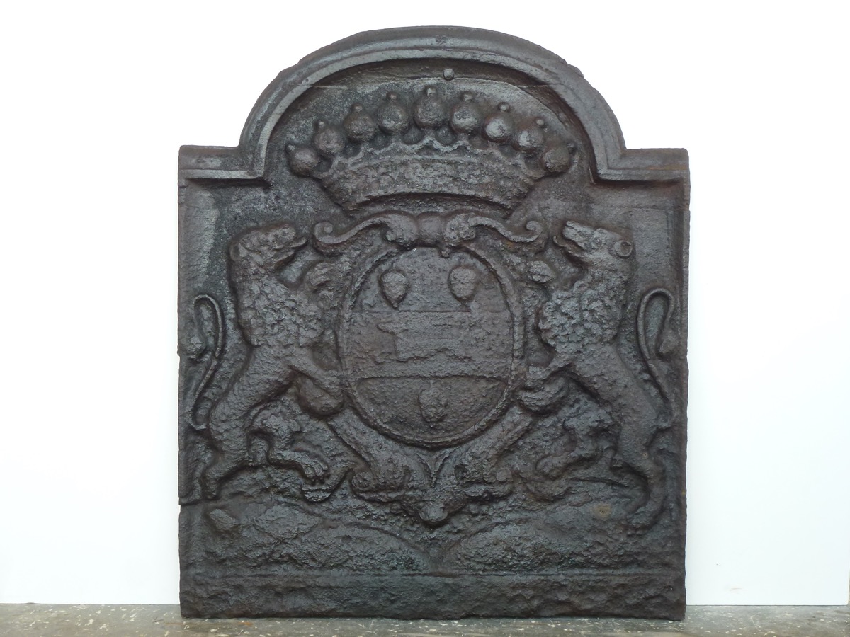 Antique fireback, Cast iron fire-back  - Cast iron - Louis XIV - XVIIth C.