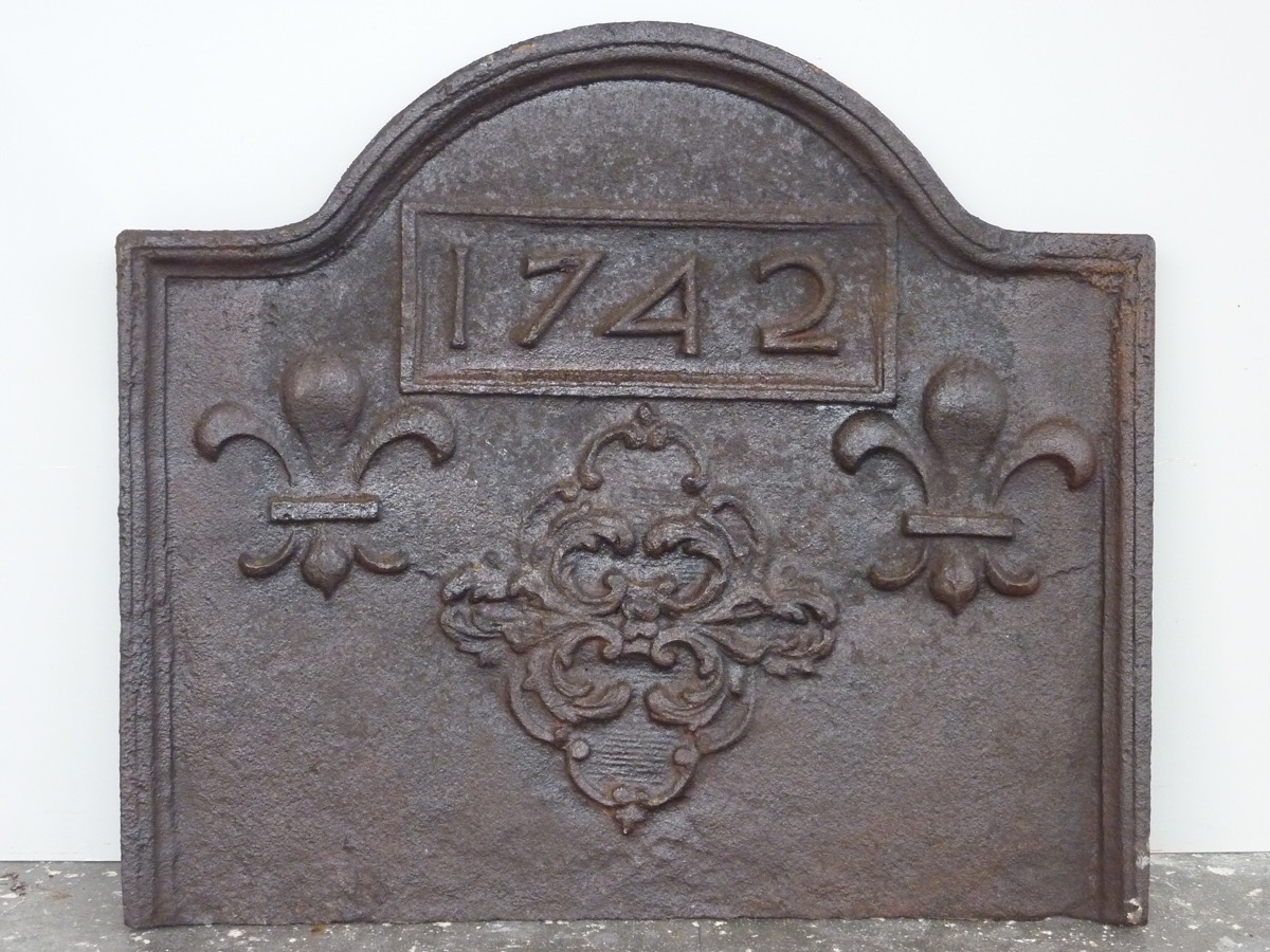 Plaque cheminée ancienne, Contrecoeur ancien  - Fonte - Louis XV - XVIIIeS.