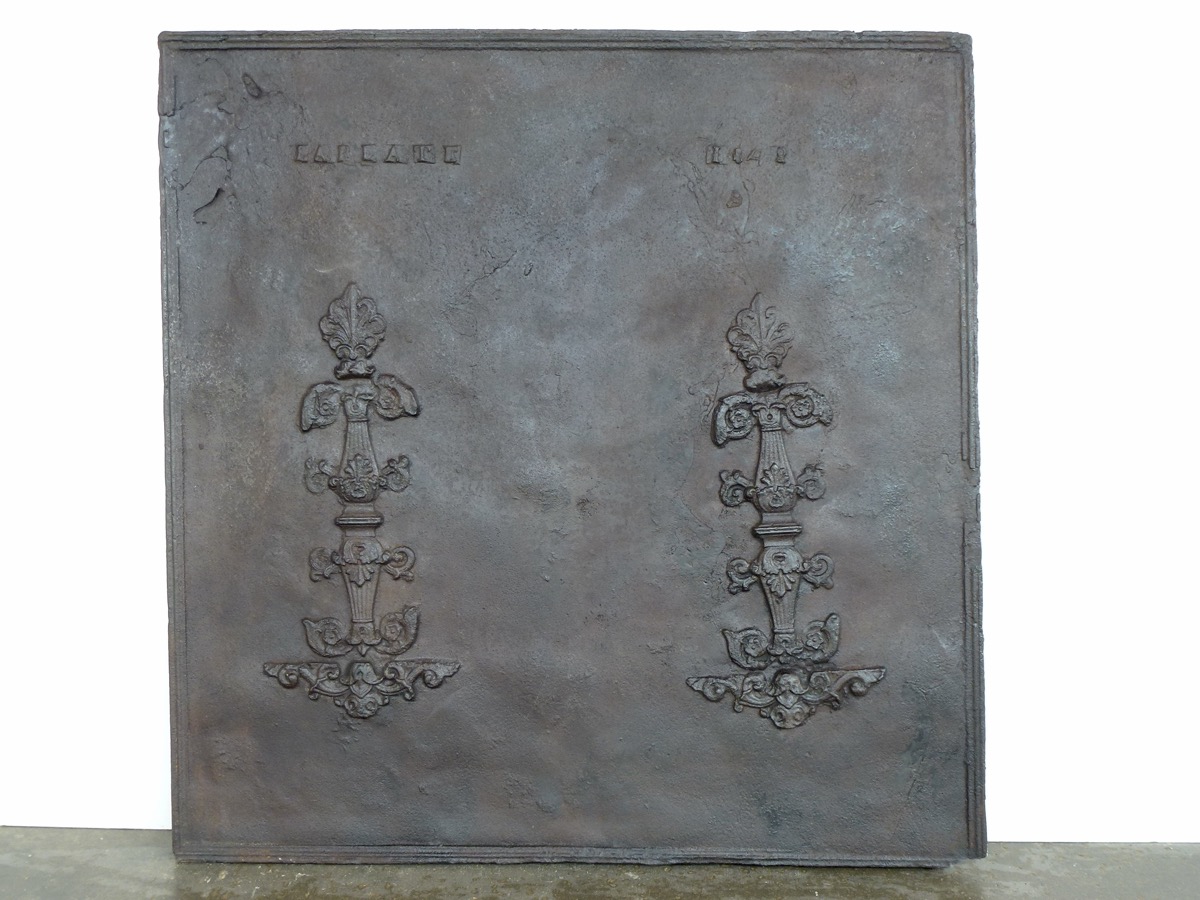 Plaque de cheminée marquée LAPLATE -1848 - XIXe S.