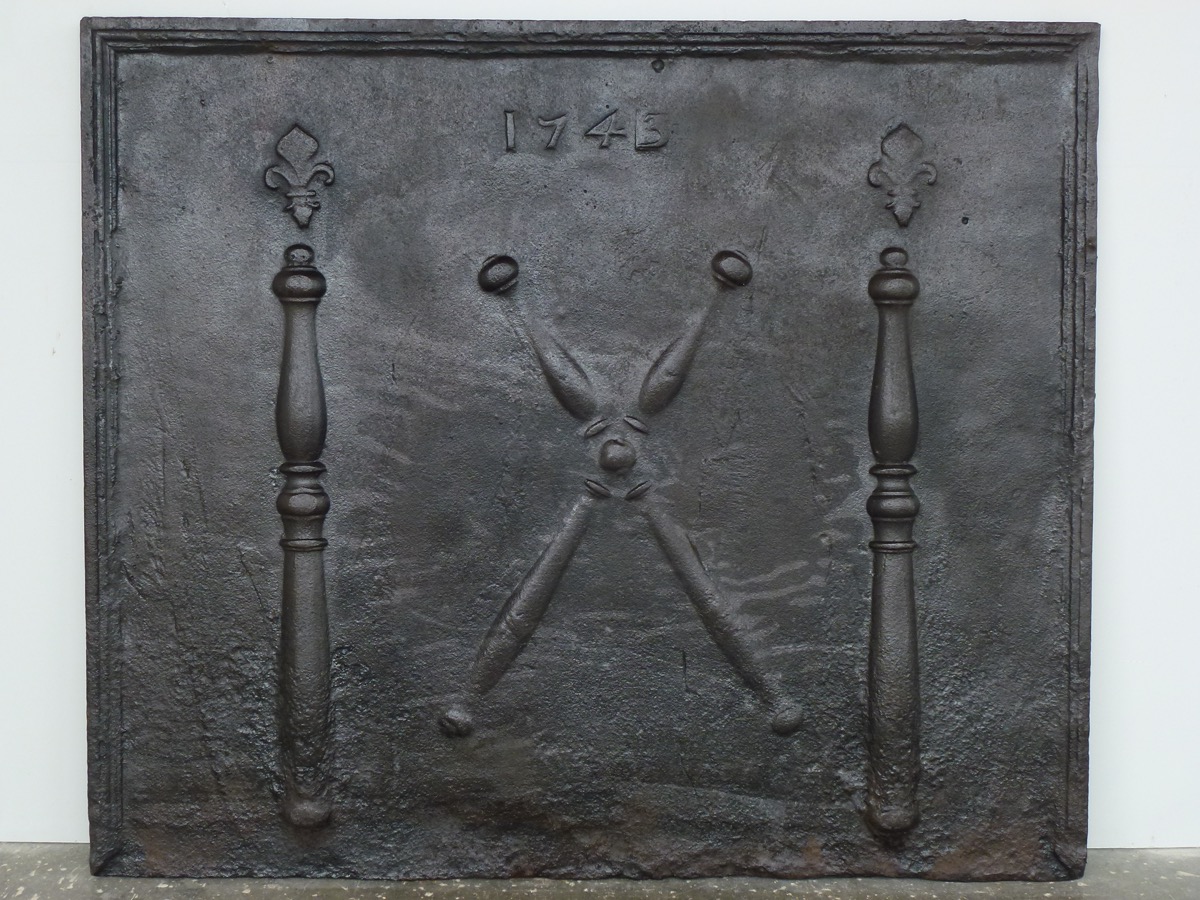 Plaque cheminée ancienne, Contrecoeur ancien  - Fonte - Louis XV - XVIIIeS.