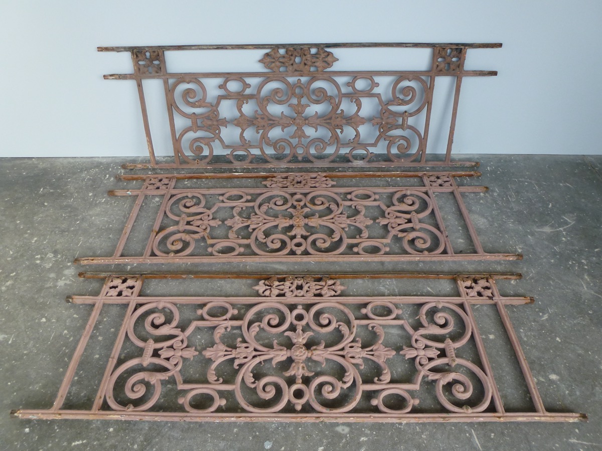 Balcon, Garde-corps ancien