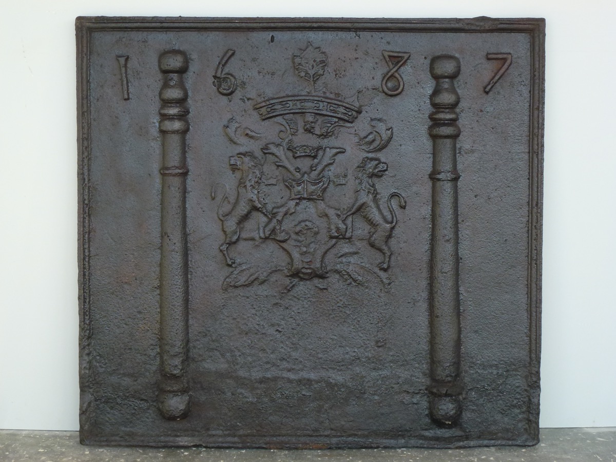 Plaque cheminée ancienne, Contrecoeur ancien  - Fonte - Louis XIV - XVIIeS.