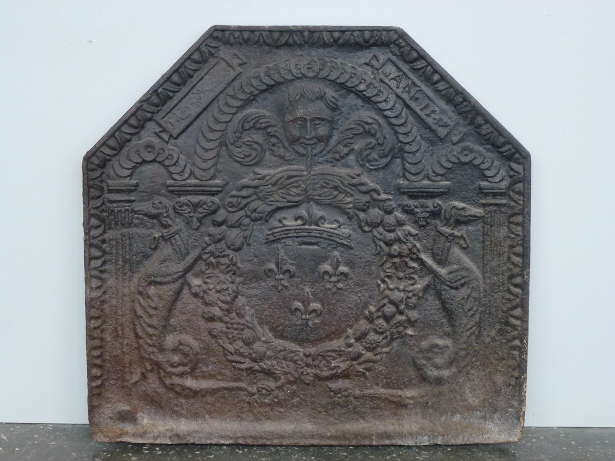 Plaque cheminée ancienne, Contrecoeur ancien  - Fonte - Renaissance - XVIIIeS.