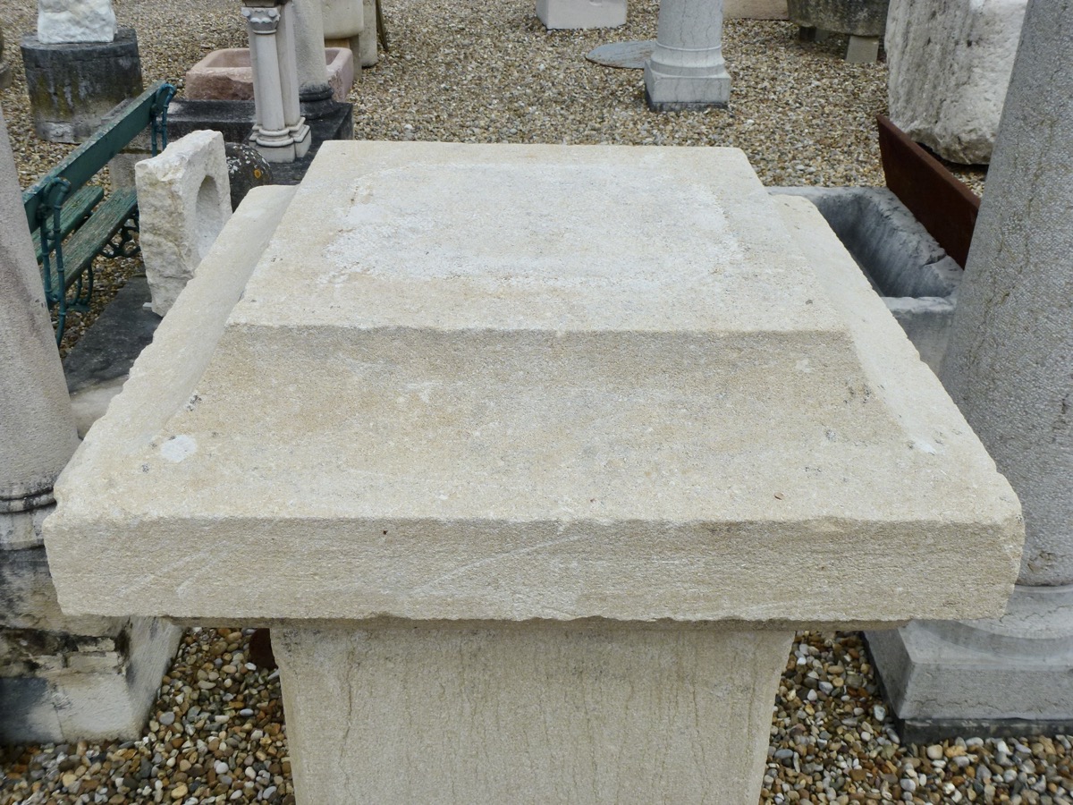 Piédestal en pierre, socle ancien  - Pierre - Napoléon III - XIX<sup>e</sup> S.