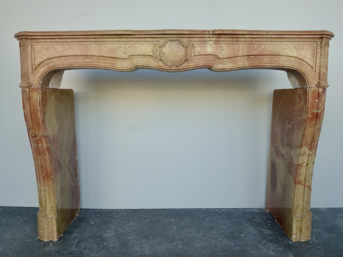 Cheminée ancienne  - Pierre - Louis XV - XVIIIeS.