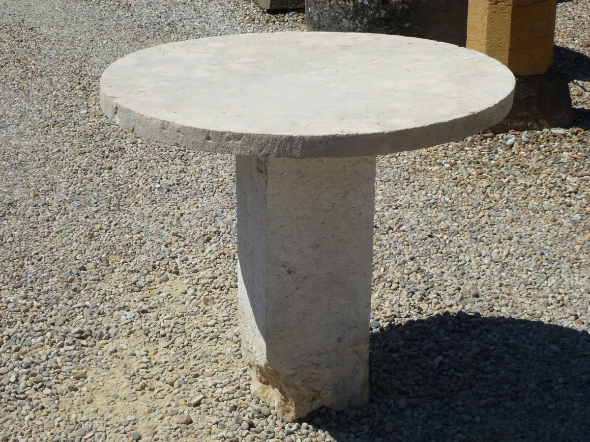 Table de jardin en pierre  - Pierre - Restauration - XIX<sup>e</sup> S.