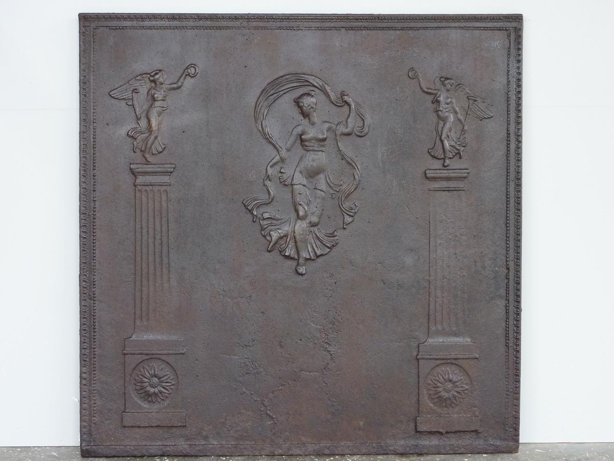 Antique fireback, Cast iron fire-back  - Stone - Restauration - XVIIIthC.