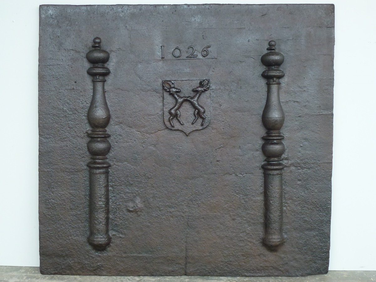 Plaque cheminée ancienne, Contrecoeur ancien  - Fonte - Louis XIII - XVIIeS.