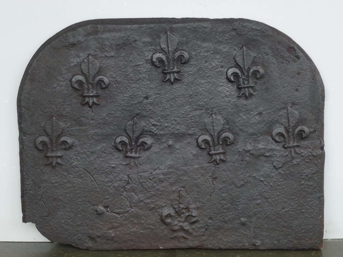 Antique fireback, Cast iron fire-back  - Cast iron - Medieval - XVIth C.