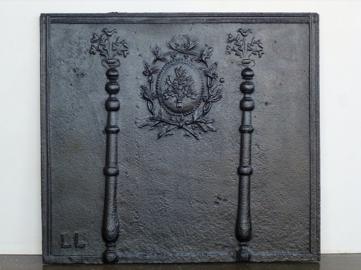 Plaque cheminée ancienne, Contrecoeur ancien  - Fonte - Louis XVI - XIXeS.