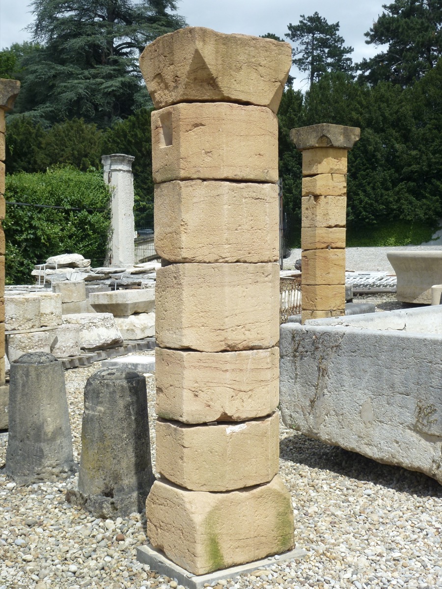 Antique column, Pillar  - Stone - Louis XIV - XVIIth C.