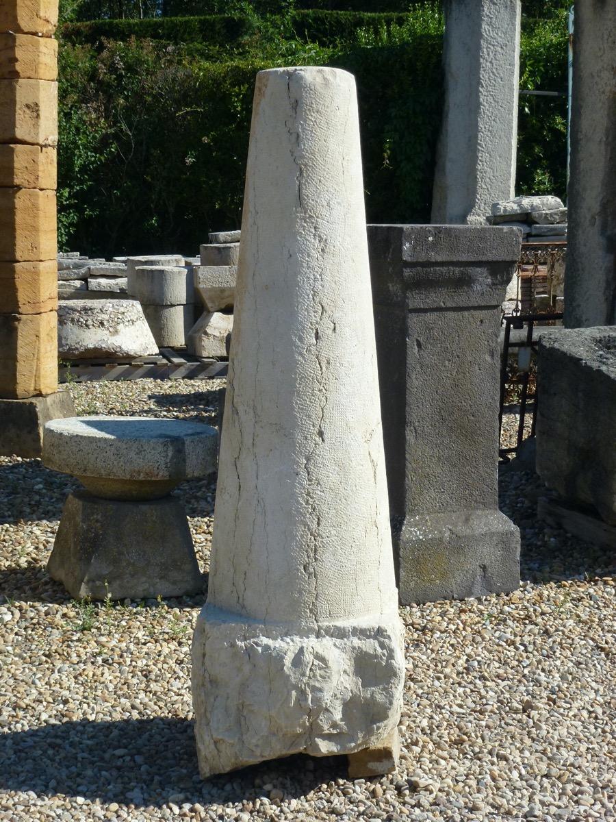 Antique bollard, Pilaster  - Stone  - XIXth C.