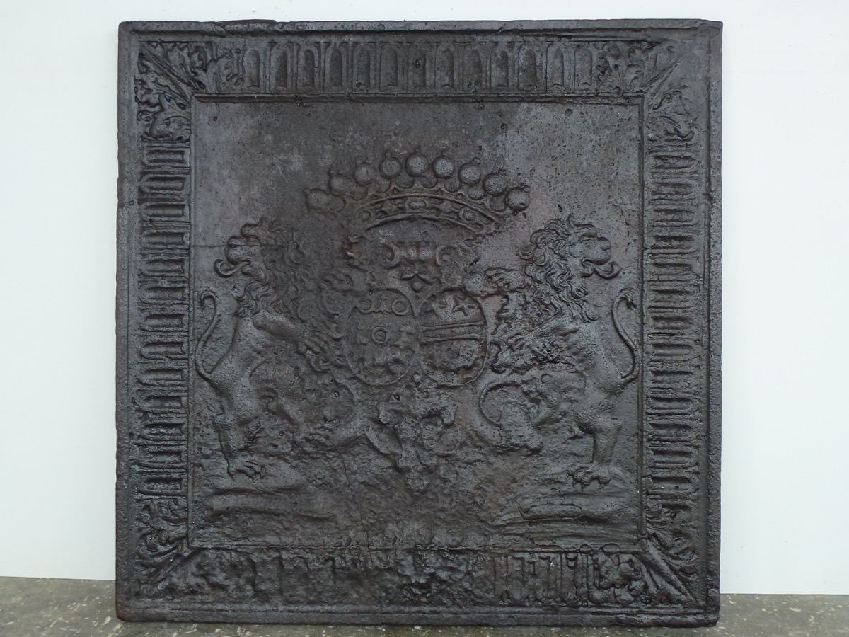 Plaque cheminée ancienne, Contrecoeur ancien  - Fonte - Louis XIV - XVIIeS.