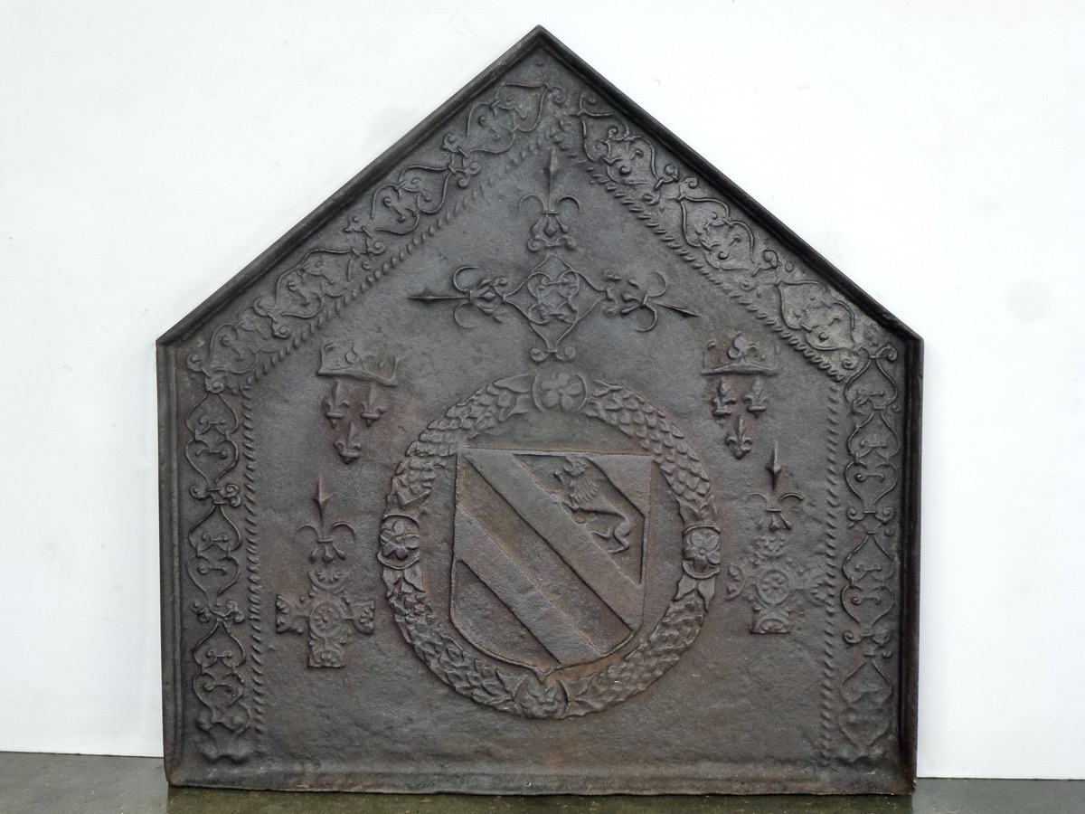 Antique fireback, Cast iron fire-back  - Cast iron - Louis XIV - XVIIIth C.