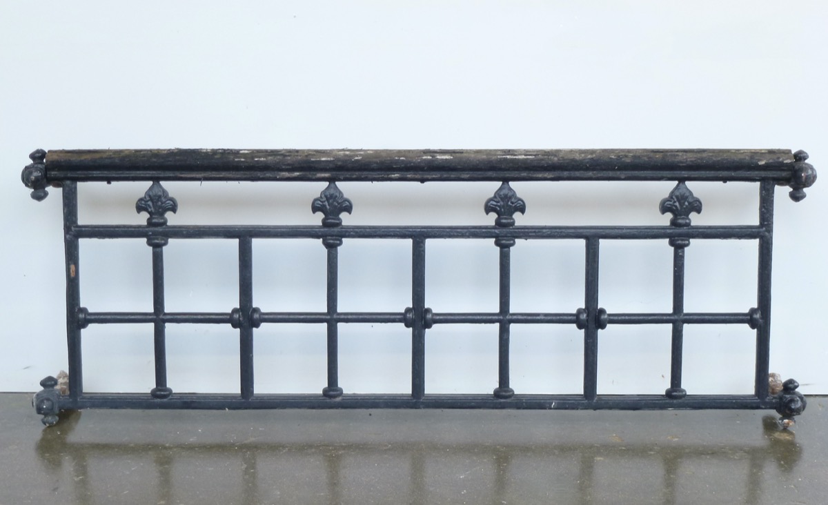 Balcon, Garde-corps ancien  - Fonte  - XXeS.