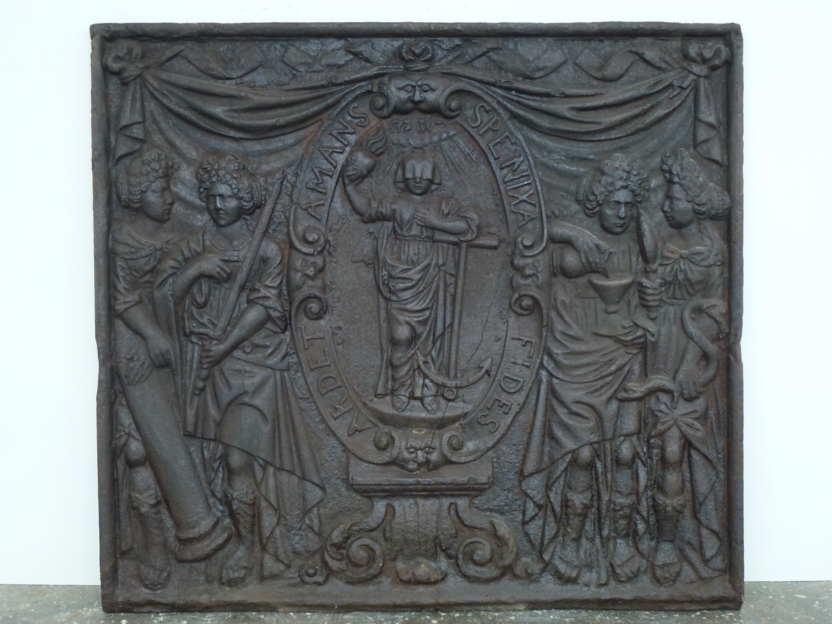 Plaque cheminée ancienne, Contrecoeur ancien  - Fonte - Louis XIV - XVIIIeS.