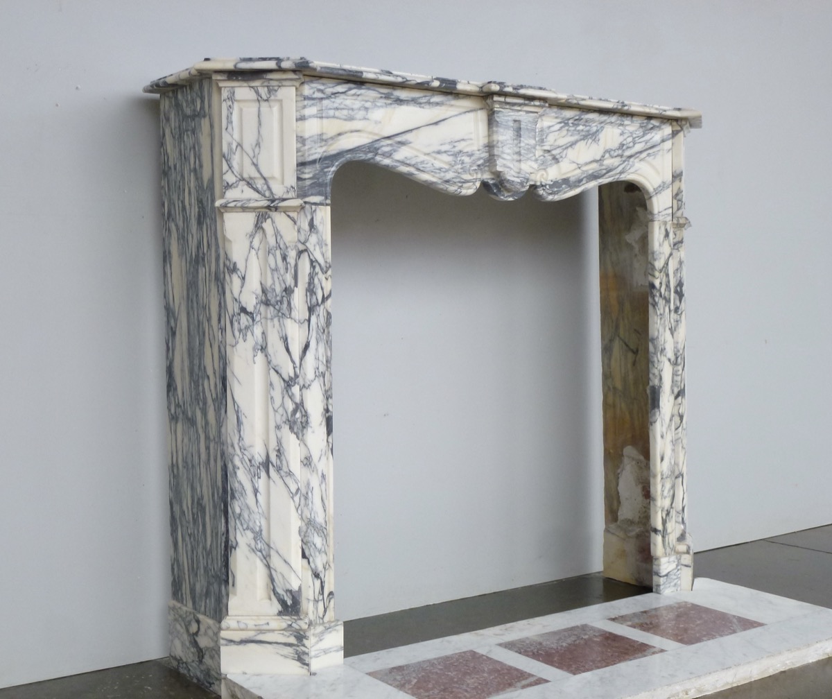 Antique fireplace  - Marble - Art nouveau - XX<sup>th</sup> C.