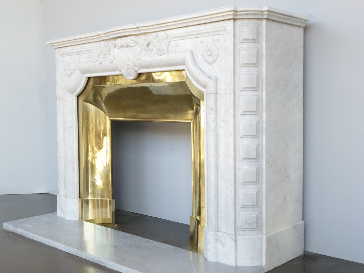 Antique fireplace  - White Marble - Louis XIV - XIX<sup>th</sup> C.