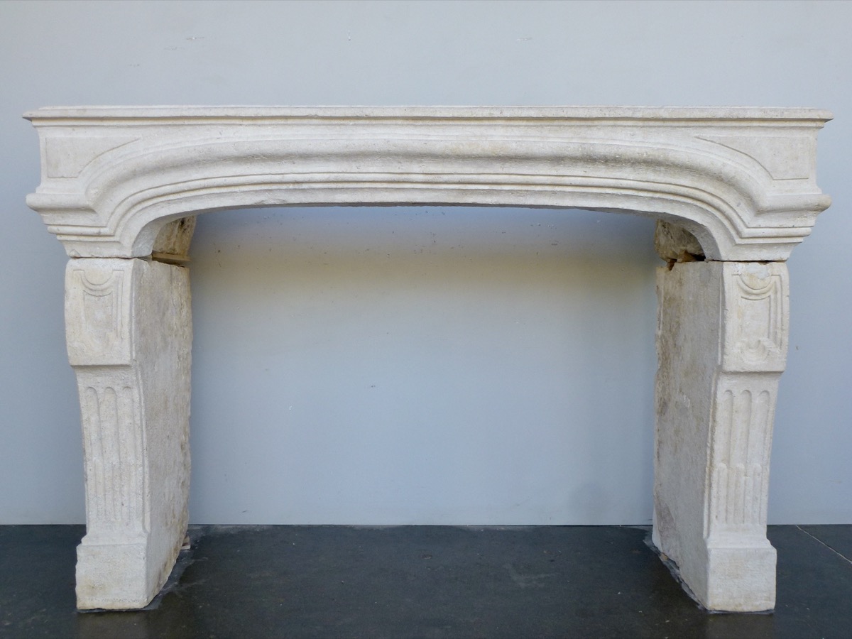 Cheminée ancienne  - Pierre - Louis XIV - XVIIeS.