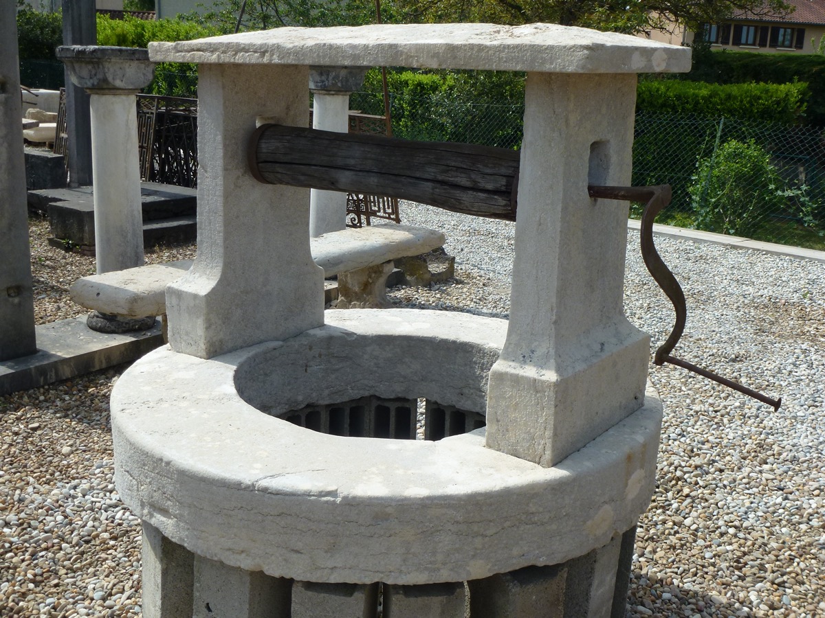 Antique well, Edge well