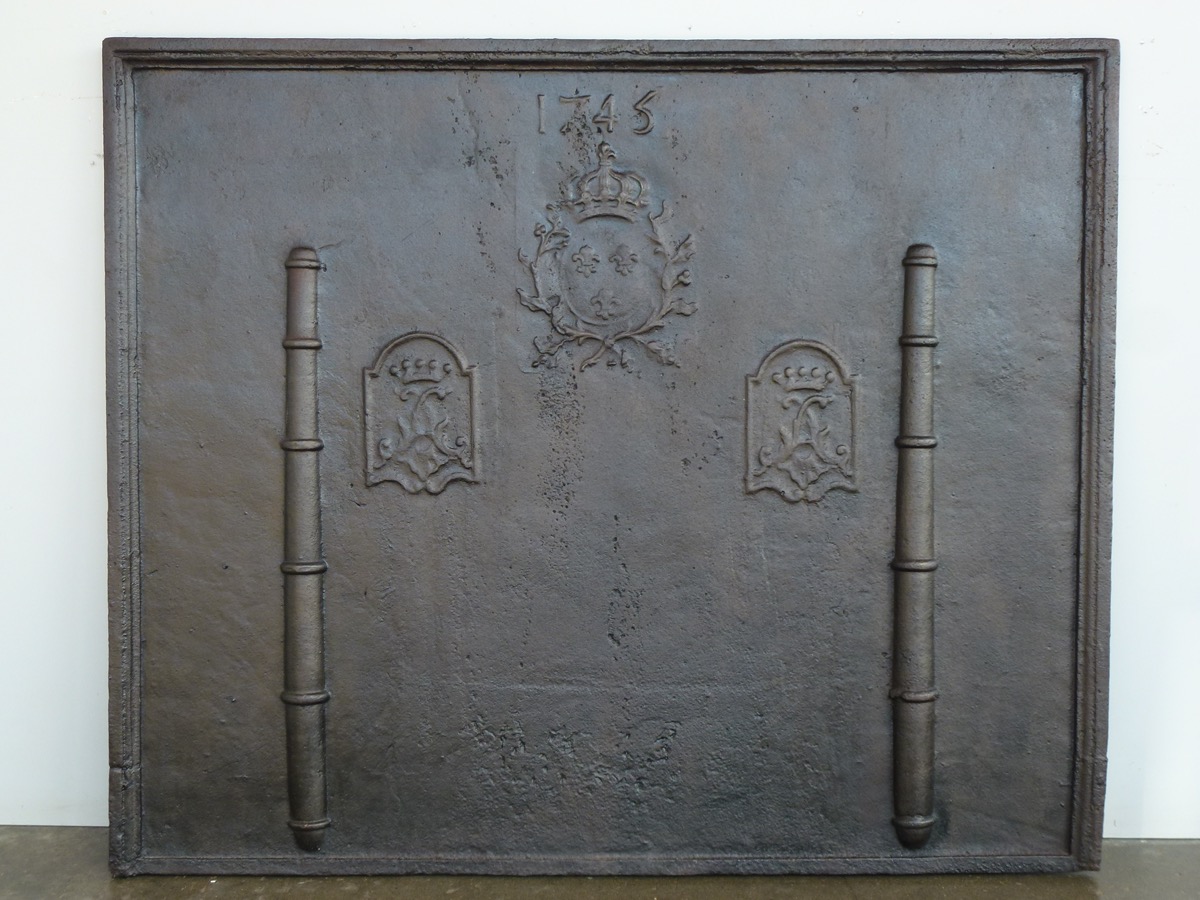 Plaque cheminée ancienne, Contrecoeur ancien  - Fonte - Louis XV - XVIIIeS.