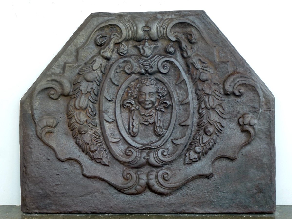 Antique fireback, Cast iron fire-back  - Cast iron - Louis XIV - XXthC.