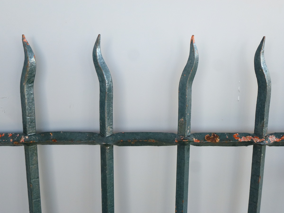 Antique gate, Gatepillar  - Wrought iron - Louis XIV - XVIII<sup>th</sup> C.