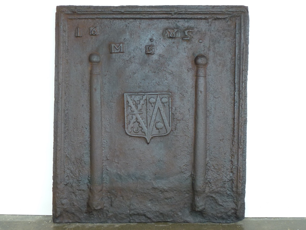 Plaque cheminée ancienne, Contrecoeur ancien  - Fonte - Louis XIV - XVIIeS.