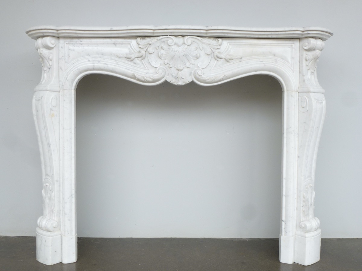 Cheminée ancienne  - Marbre blanc - Louis XV - XIXeS.