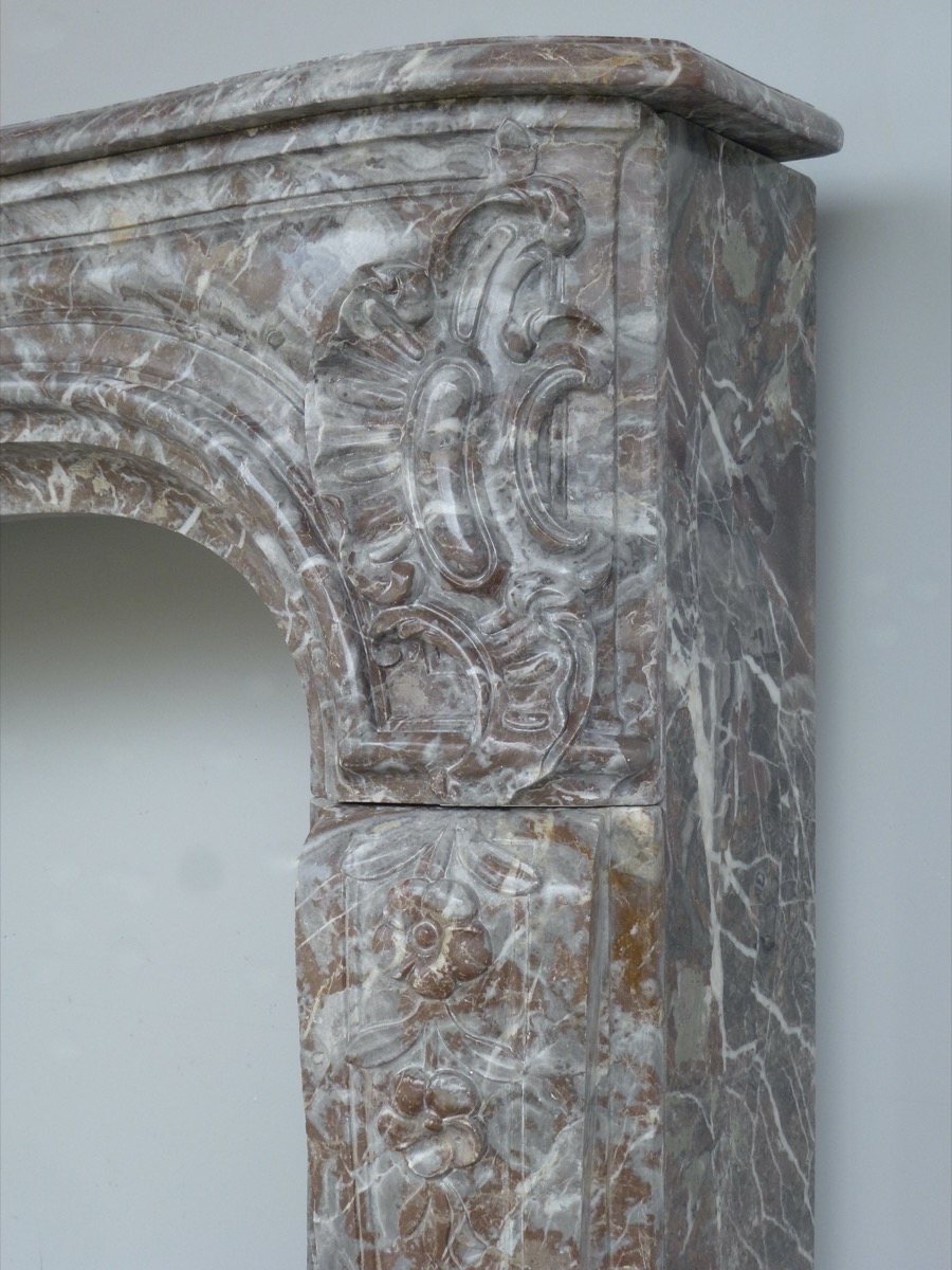 Antique fireplace  - Marble - Louis XV - XVIII<sup>th</sup> C.