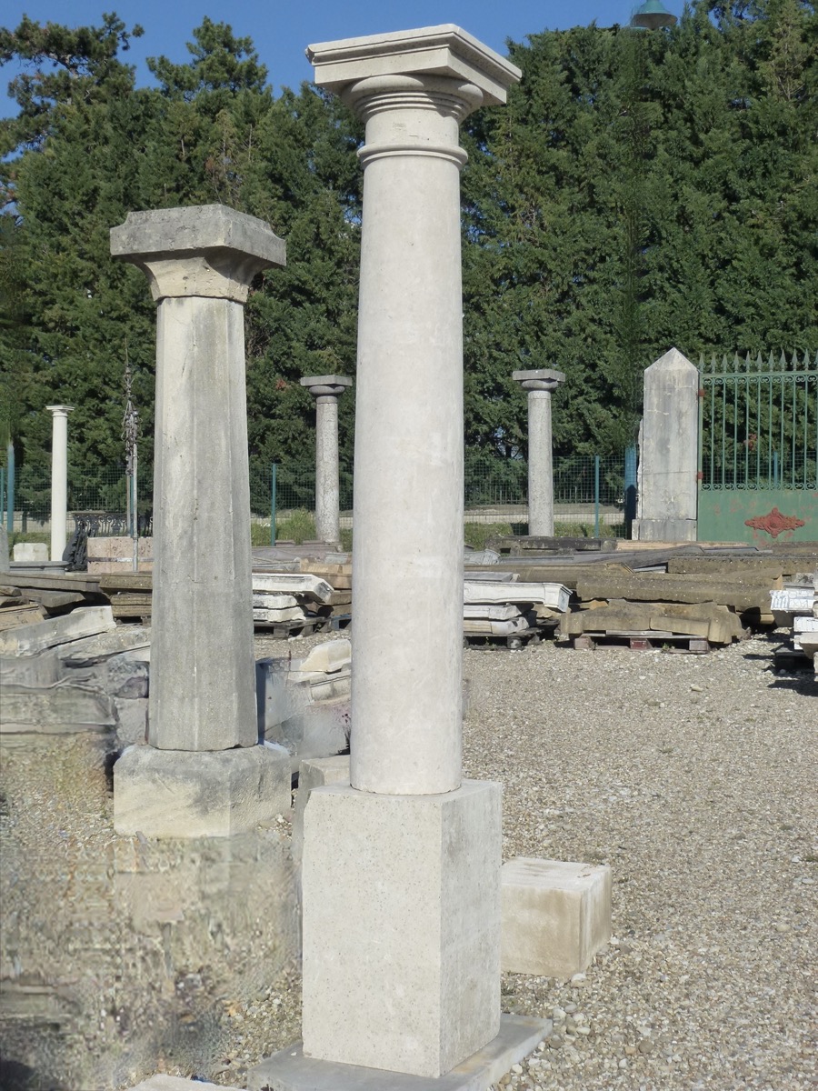Antique column, Pillar  - Stone - Louis XVI - XX<sup>th</sup> C.