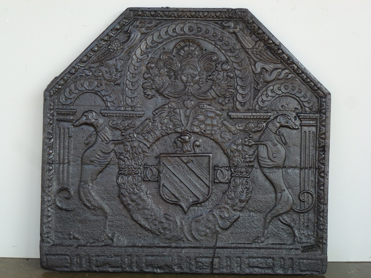 Plaque cheminée ancienne, Contrecoeur ancien  - Fonte - Louis XIII - XVIIeS.