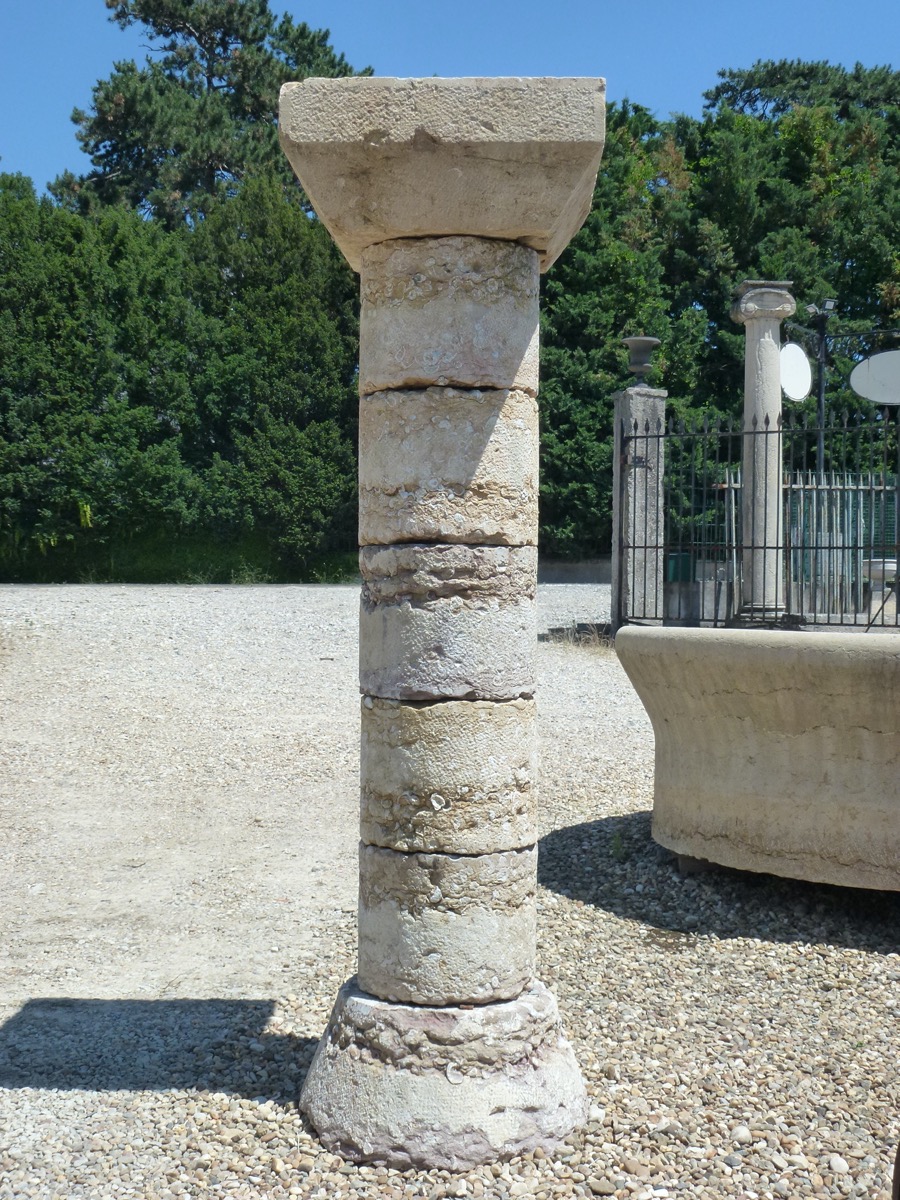 Colonne en pierre, Pilier en pierre  - Pierre - Louis XIII - XVII<sup>e</sup> S.