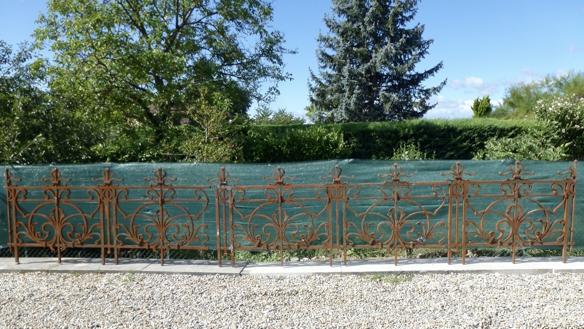 Antique balcony, Balustrade  - Wrought iron - Art nouveau - XXth C.