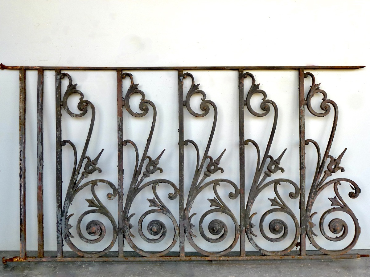 Antique balcony, Balustrade  - Cast iron - Napoléon III - XIXth C.