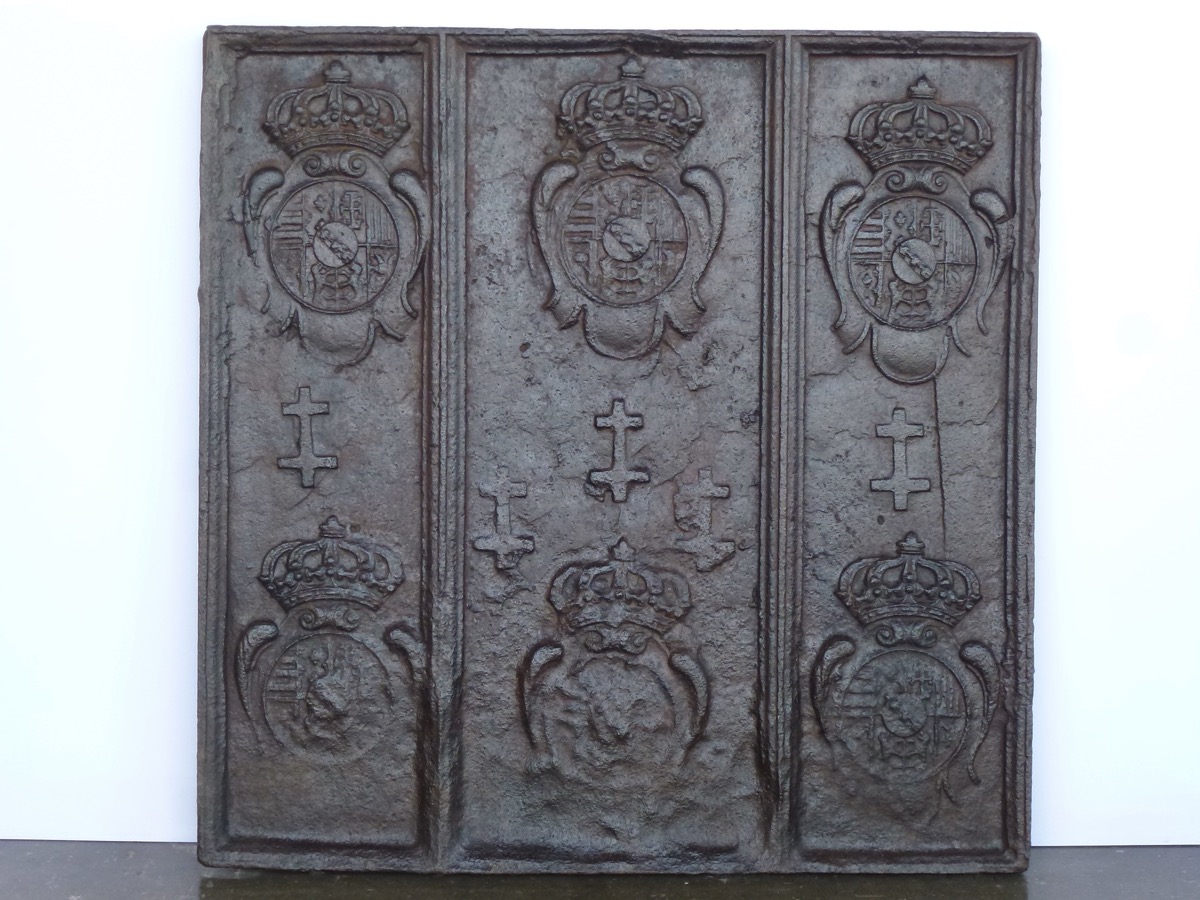 Plaque de cheminée aux armes des Ducs de Lorraine XVIe S.
