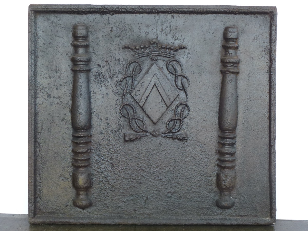 Plaque cheminée ancienne, Contrecoeur ancien  - Fonte - Louis XIV - XVIIIeS.