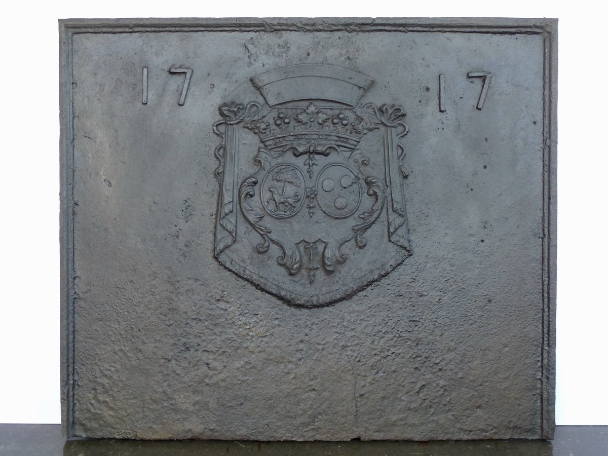 Plaque de cheminée aux armes de Pierre Joseph de Mouret de Chatillon et de  Claude Marie Boisot de Vaire - XVIIIe S.