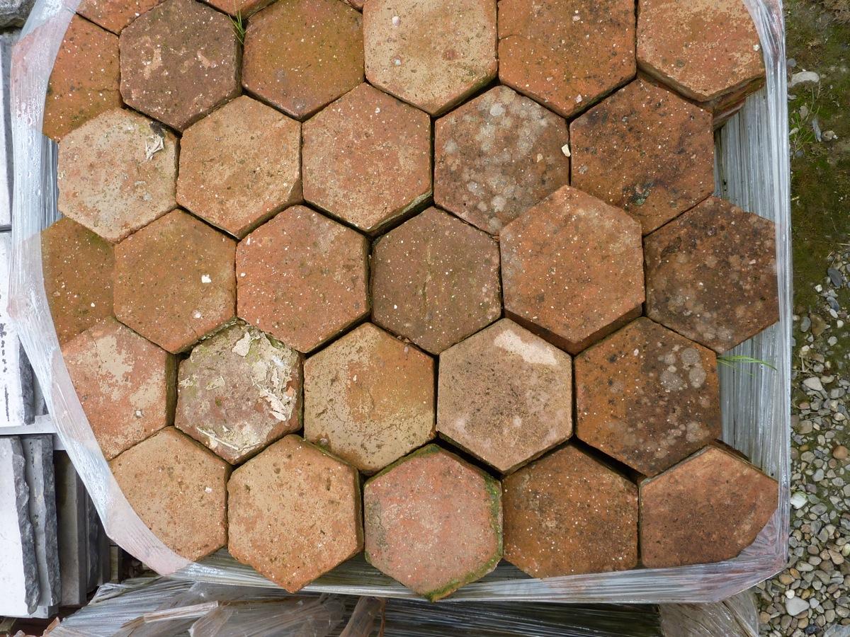 Antique flagstone, Tiles  - Terra cotta, Stoneware  - XVIIIthC.