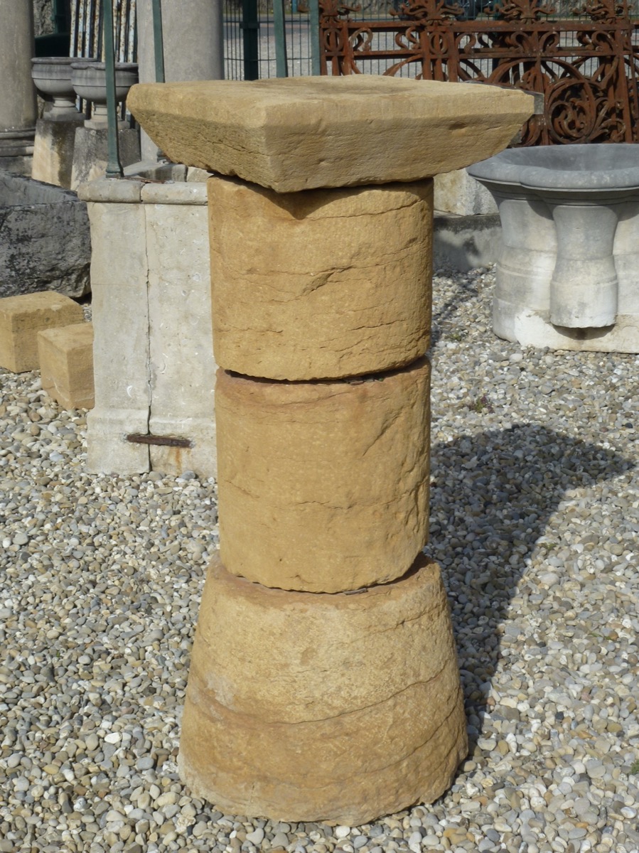 Piédestal en pierre, socle ancien  - Pierre - Louis XIV - XVIIeS.