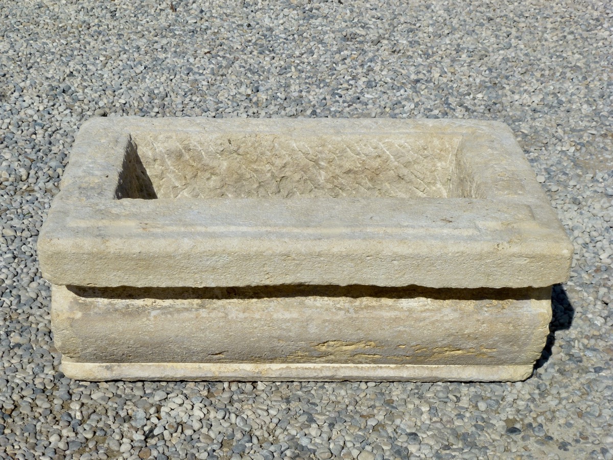 Fontaine en pierre ancienne  - Pierre - Louis XIII - XIXeS.