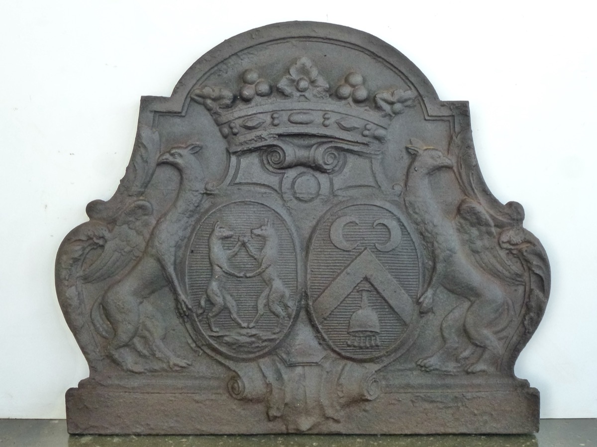 Plaque de cheminée aux armes de Ségur de Luynes et de Thiballier - XVIIIe S.