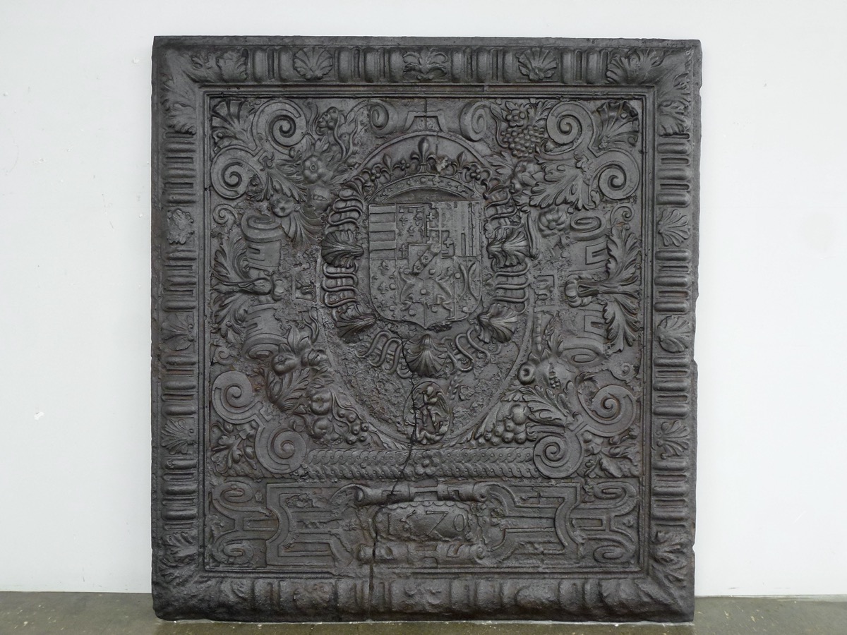 Plaque de cheminée aux armes de Charles III de Lorraine, 1570 - XVIe S.