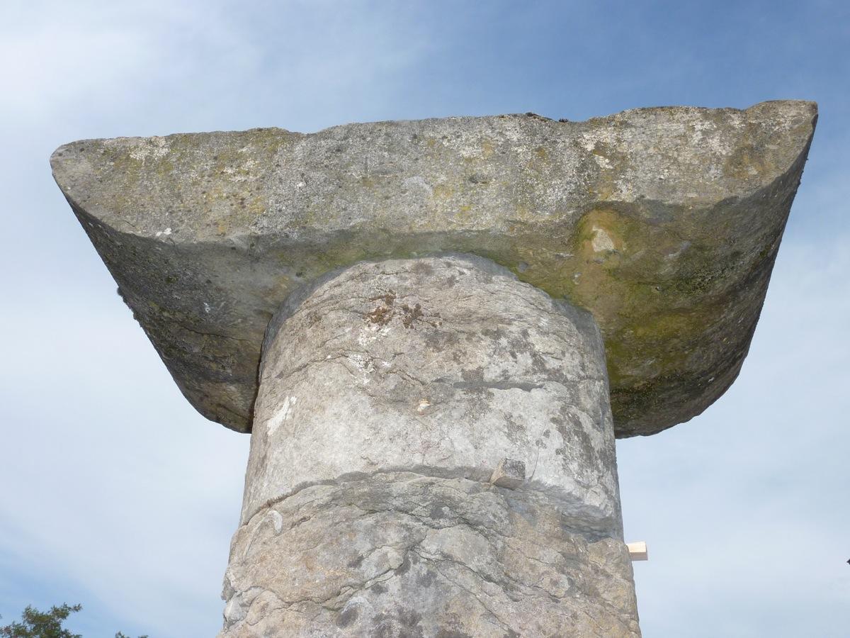 Colonne en pierre, Pilier en pierre  - Pierre - Louis XIV - XVII<sup>e</sup> S.