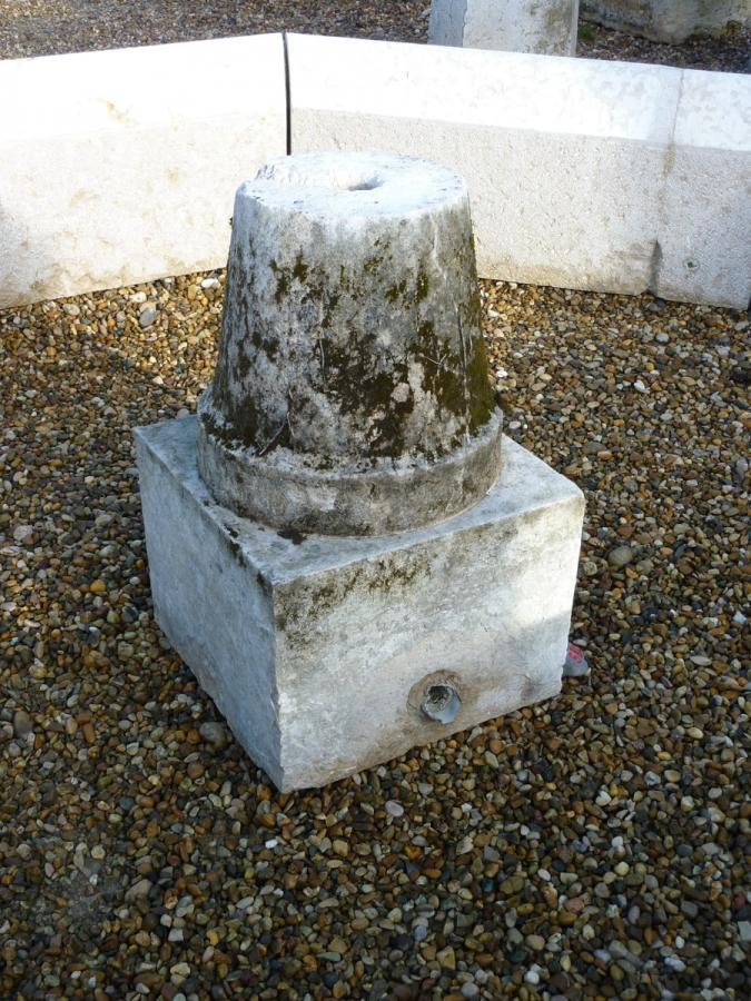Antique stone basin  - Stone  - XIXthC.